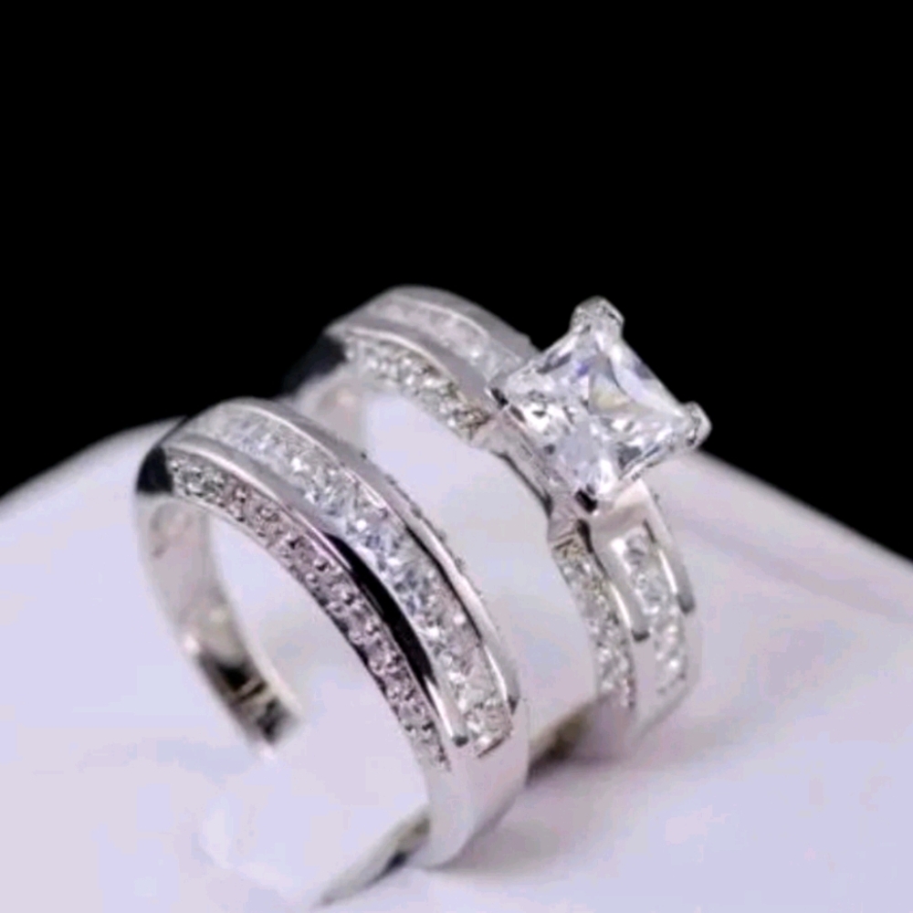 1.5ct White Sapphire Diamond Ring S925 Stamp!!